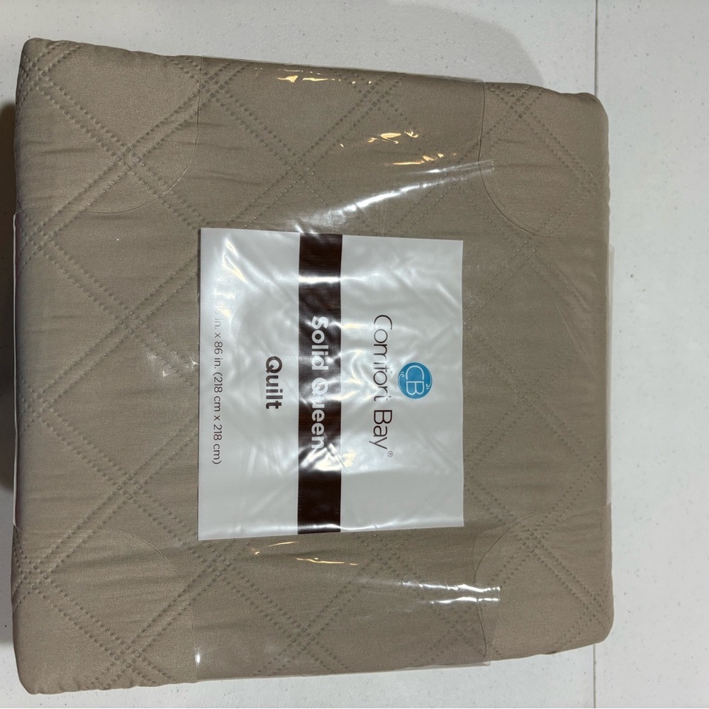 Comfort bay Tan Quilt - Elegant Home Bedding
